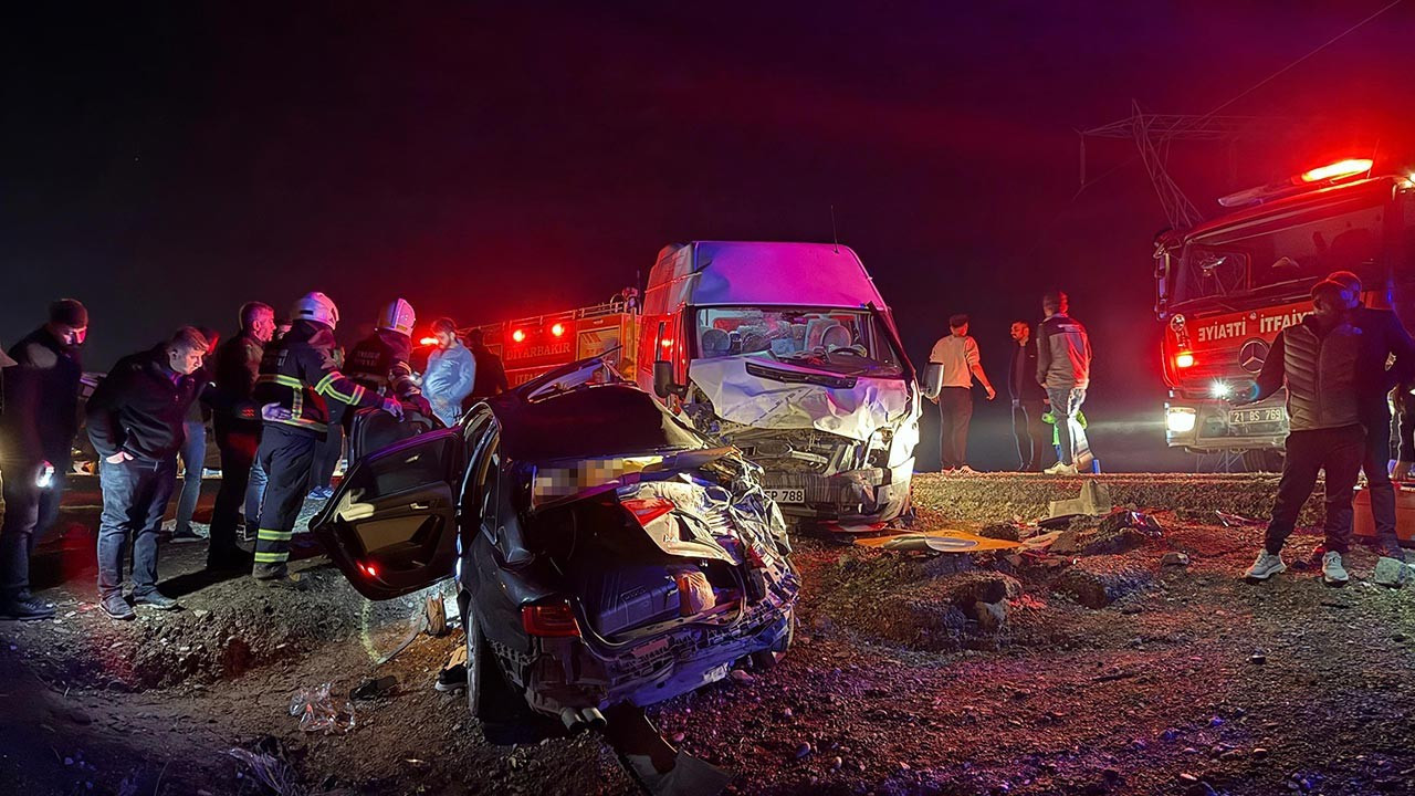 Diyarbakır'da korkunç kaza: 3 ölü, 7 yaralı