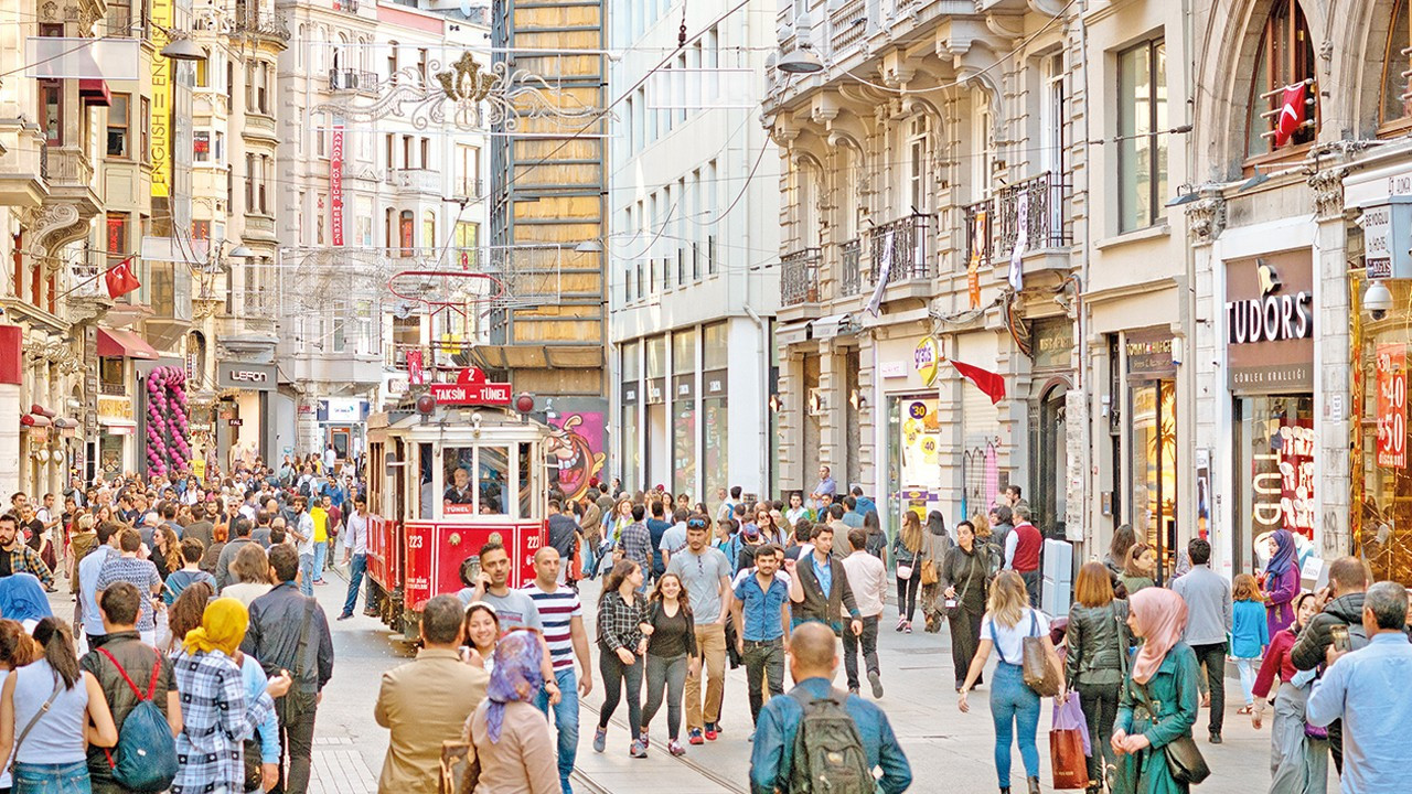 İstiklal Caddesi en pahalı caddeler arasına girdi  