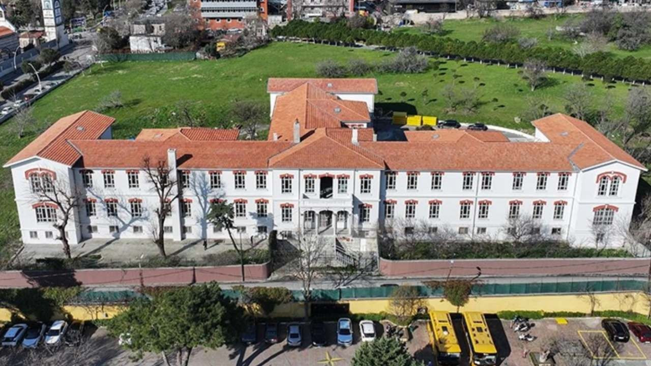Balıklı Rum Hastanesi'ne 112 milyon liralık "sahte reçete" operasyonu! 7 gözaltı kararı