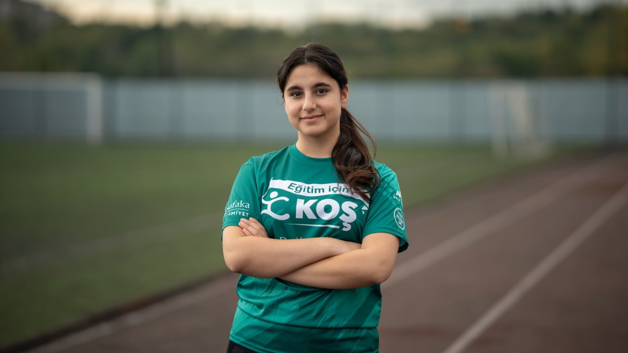 Darüşşafakalı İnci Naz Sönmez, kardeşleri için zirveye koştu