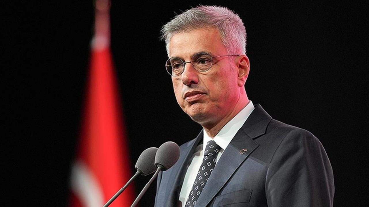 Bakan Memişoğlu, 11. Türk Tıp Dünyası Kurultayı'nda mevkidaşları ile görüştü