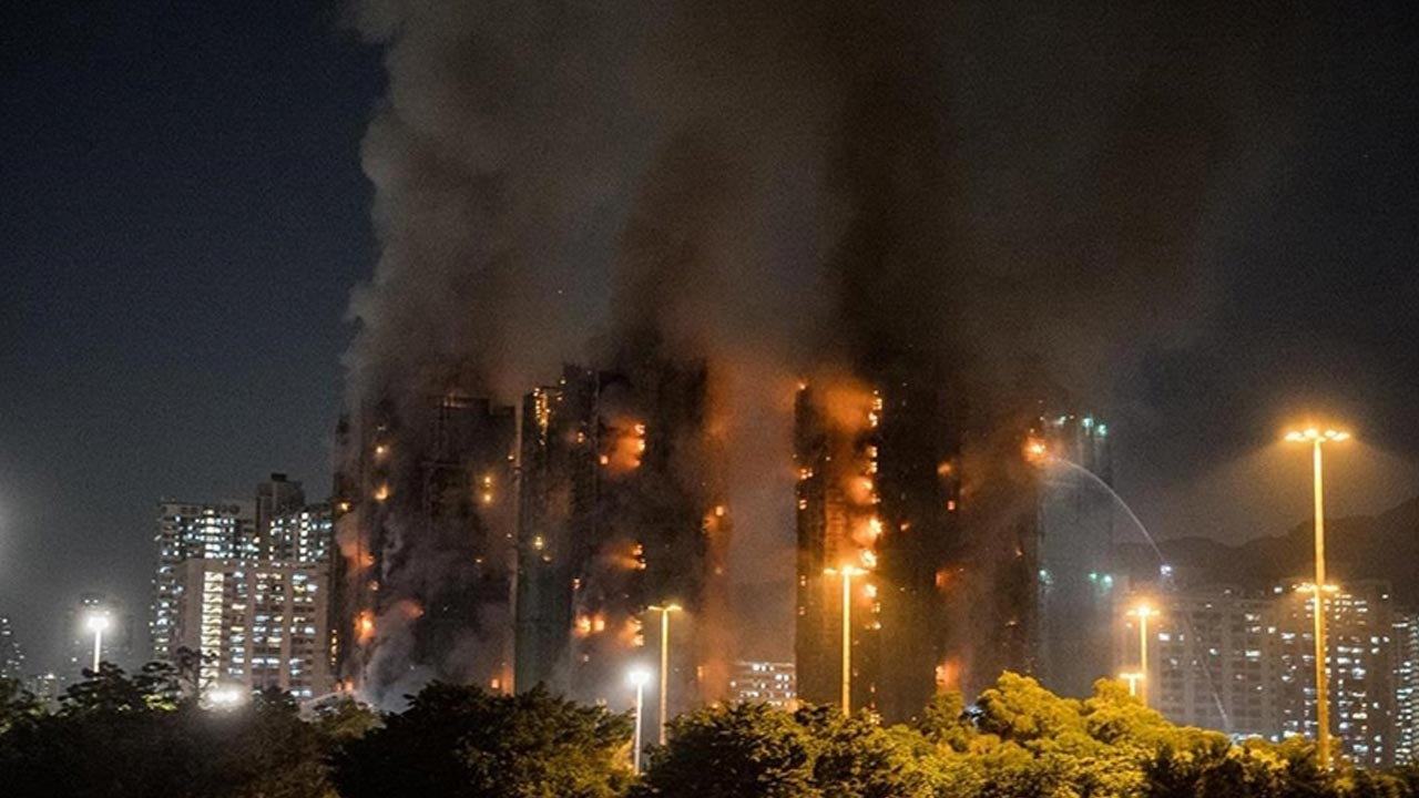 Hong Kong'da sitede çıkan yangında ölü sayısı 83'e çıktı