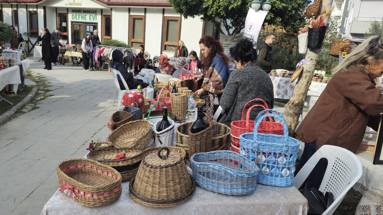 Hatay’da deprem sonrası kadın girişimciler destek festivali! 100 kadın üretici ürünlerini sergiledi