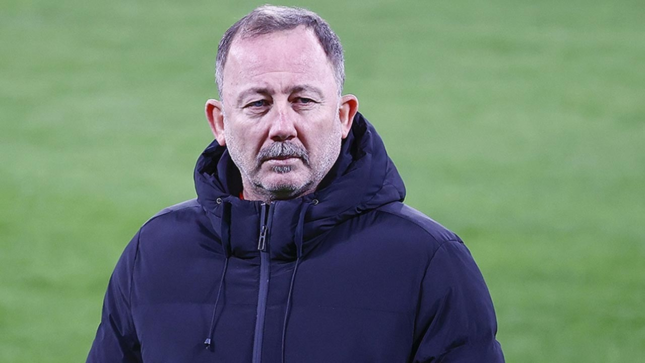 Sergen Yalçın: Kimse sevinmesin, görevi bırakmayacağım