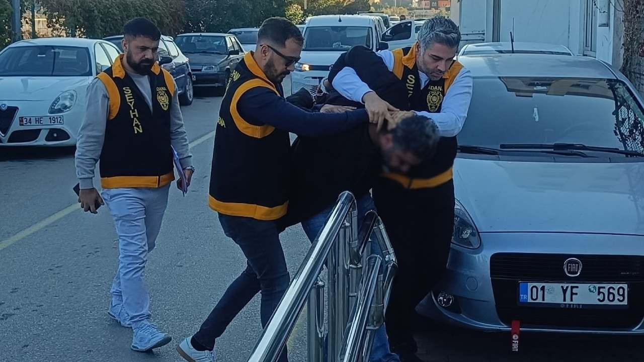 7 kitap yazıp, 5 ilde konferans verdi... Sosyal medyada ünlenen isim suç makinesi çıktı!