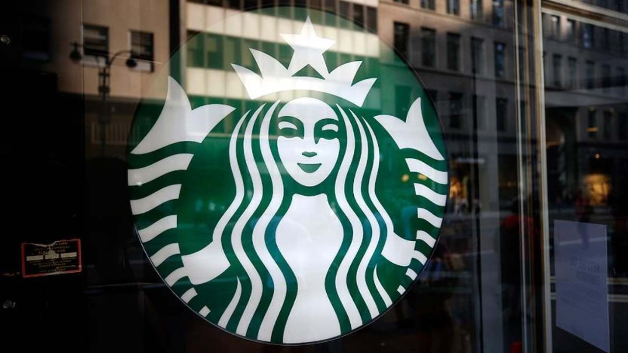 Starbucks, işçilere 35 milyon dolar tazminat ödeyecek: Grev devam ederken açıklandı