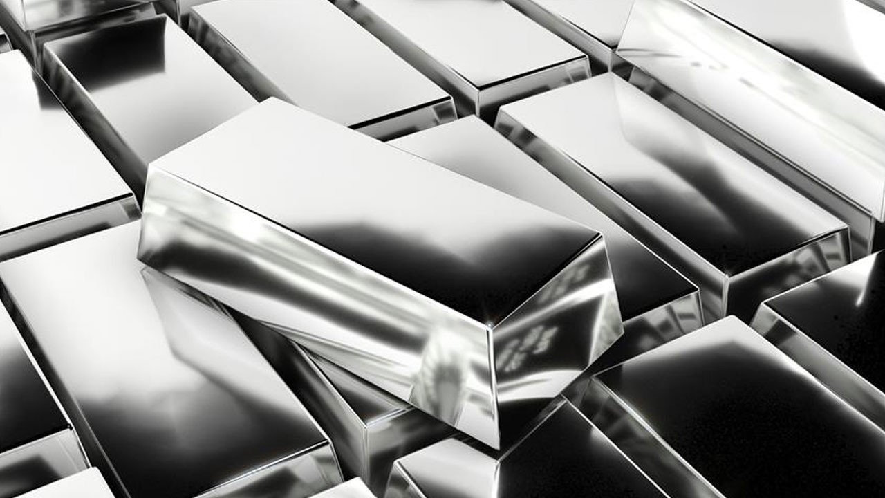 Gümüş rekora yakın seyrini koruyor