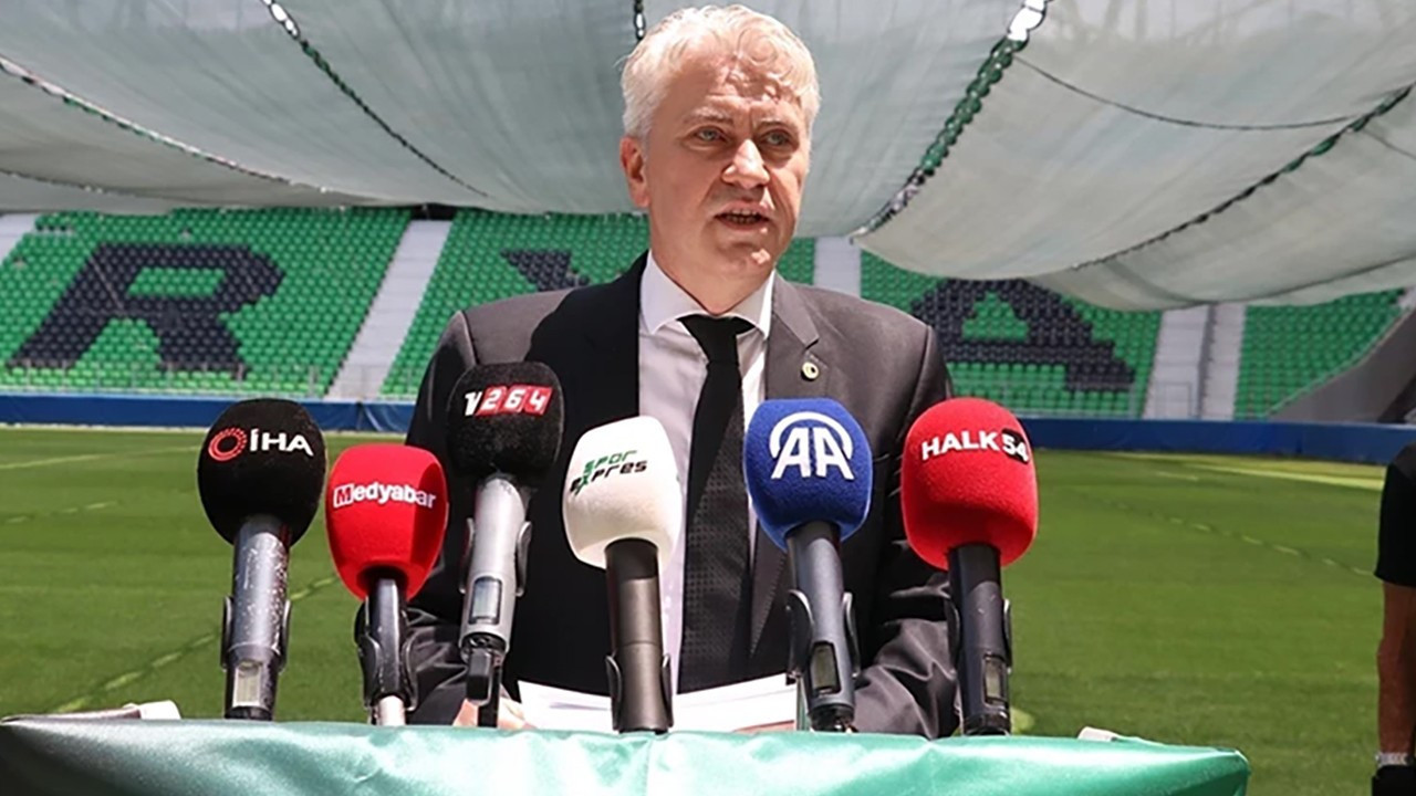 Sakaryaspor Kulübü Başkanı görevinden ayrıldığını duyurdu