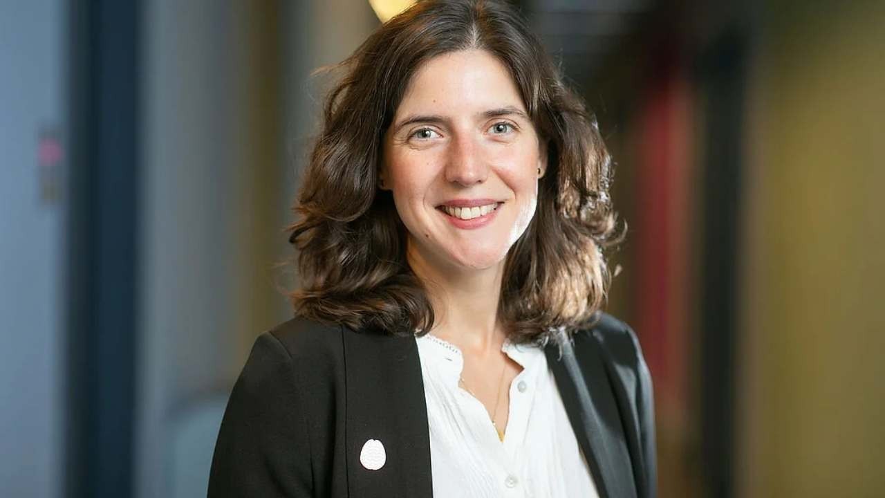 Prof. Dr. Fatma Deniz kimdir?