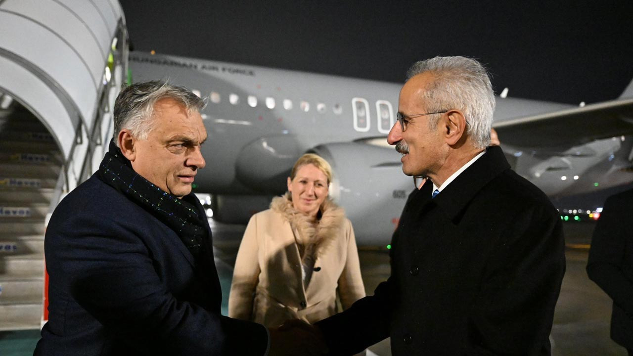 Bakan Uraloğlu, Macaristan Başbakanı Orban'ı karşıladı