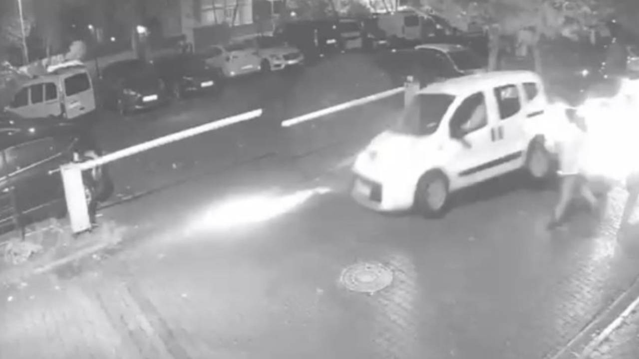 Pendik’te geri vites paniği: Aynı araca iki kez çarptı!