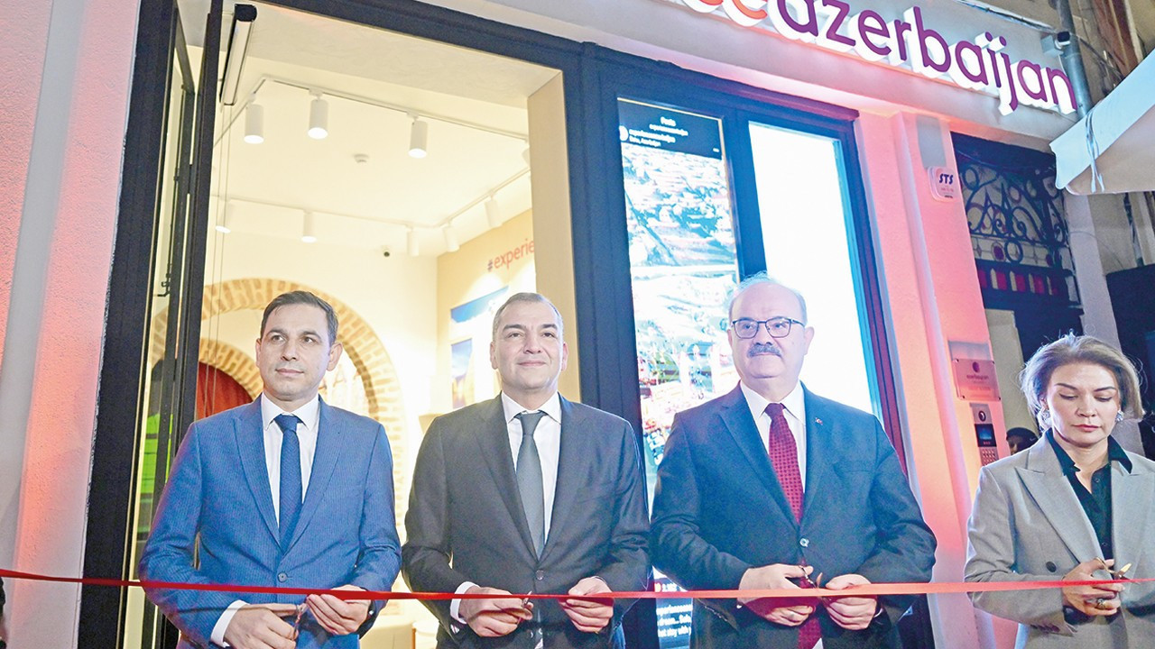 Türkler Azerbaycan’da 250 milyon euro harcadı