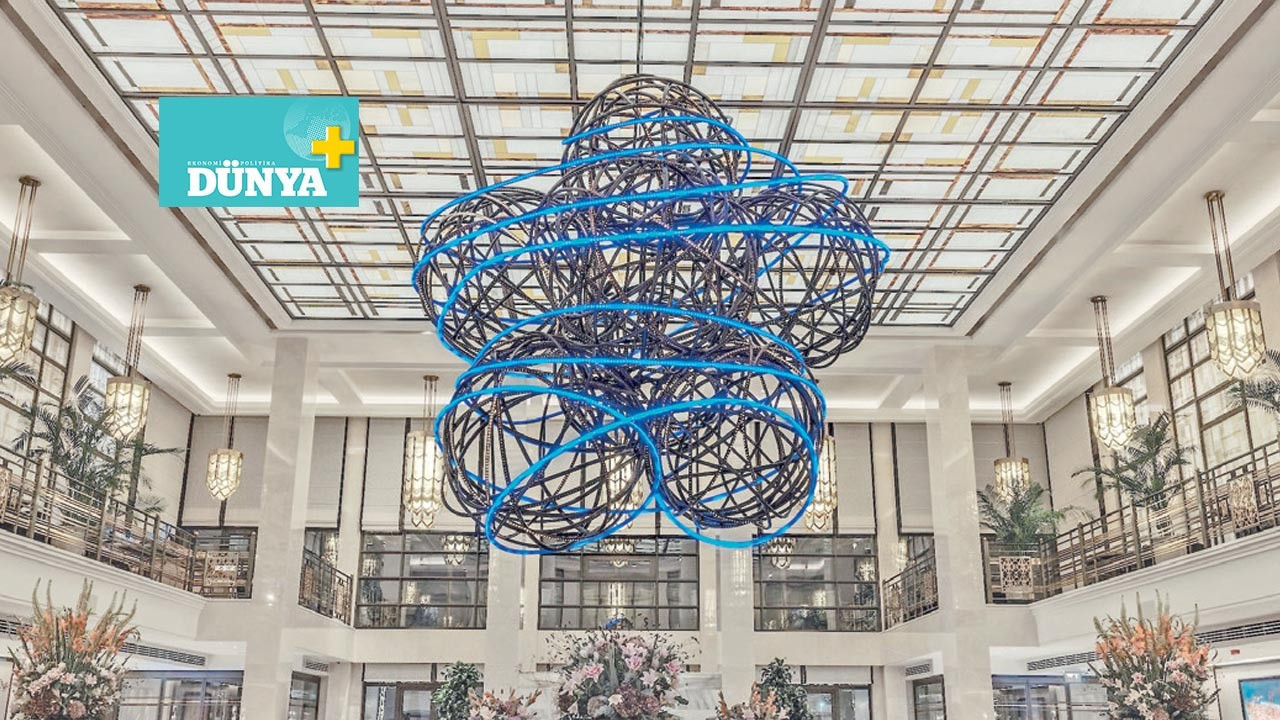 Tarihi terminalin ışıkla yazılan hikâyesi