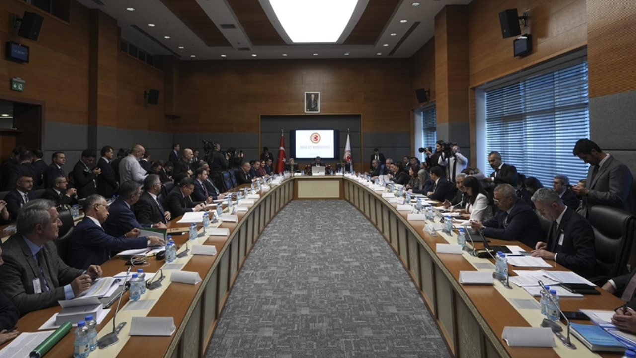 11. YARGI PAKETİ SON DURUM: Yeni yargı paketi onayladı mı, geçti mi?