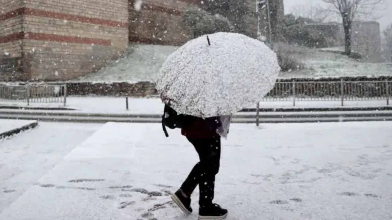 Meteoroloji'den kar yağışı uyarısı: 'Sarı' alarm vererek duyurdu