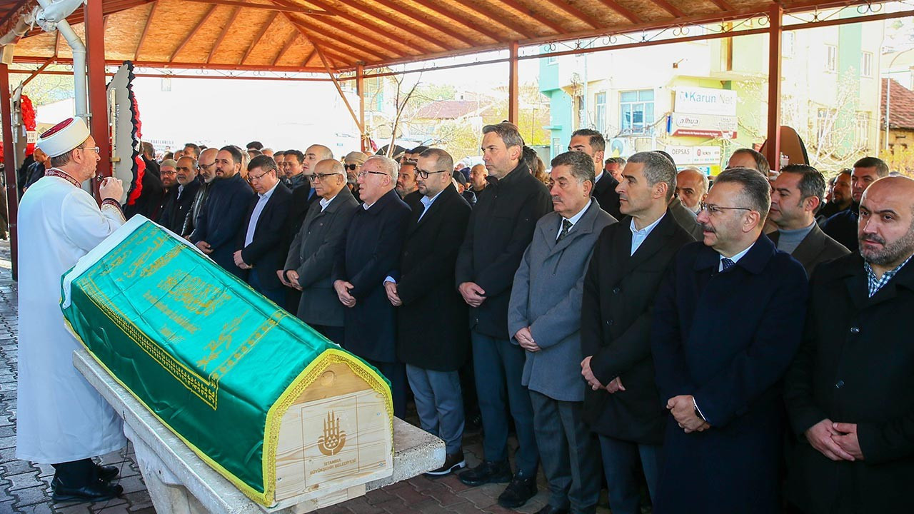 TCMB Başkanı Fatih Karahan'ın annesi Uşak'ta son yolculuğuna uğurlandı