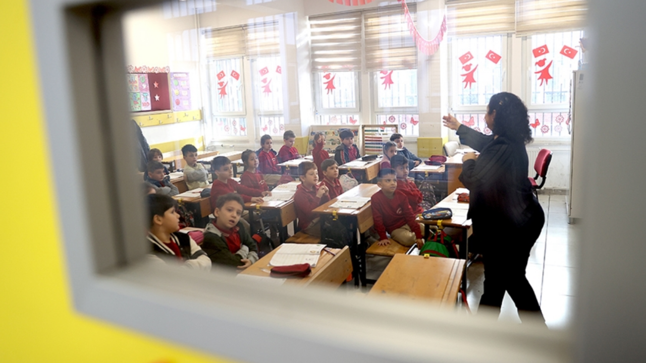 1 Ocak'tan sonra okullar 4 gün mü olacak?