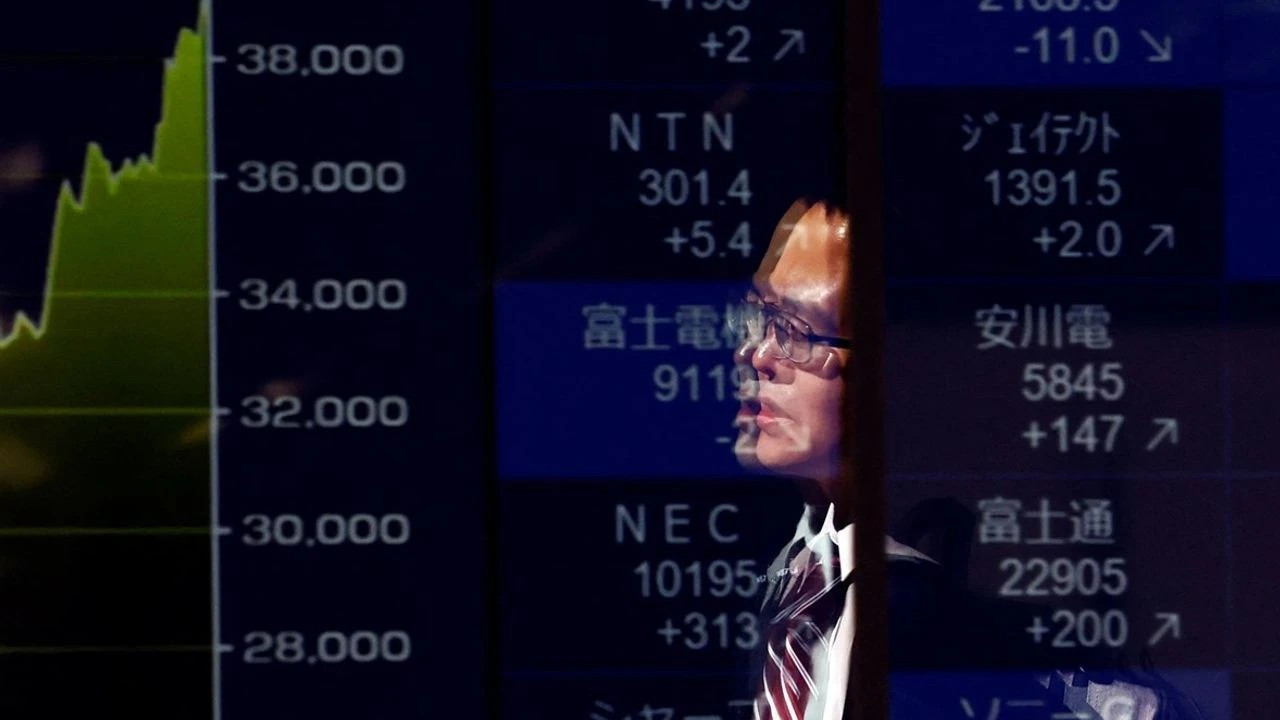 Asya borsalarında yapay zekâ freni: Teknoloji hisseleri sert düştü