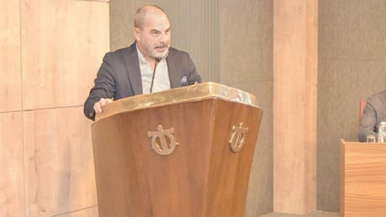 Deniz Ticaret Odası İzmir Şube Başkanı Yusuf Öztürk: Süveyş açılmadan navlunlar düşmez