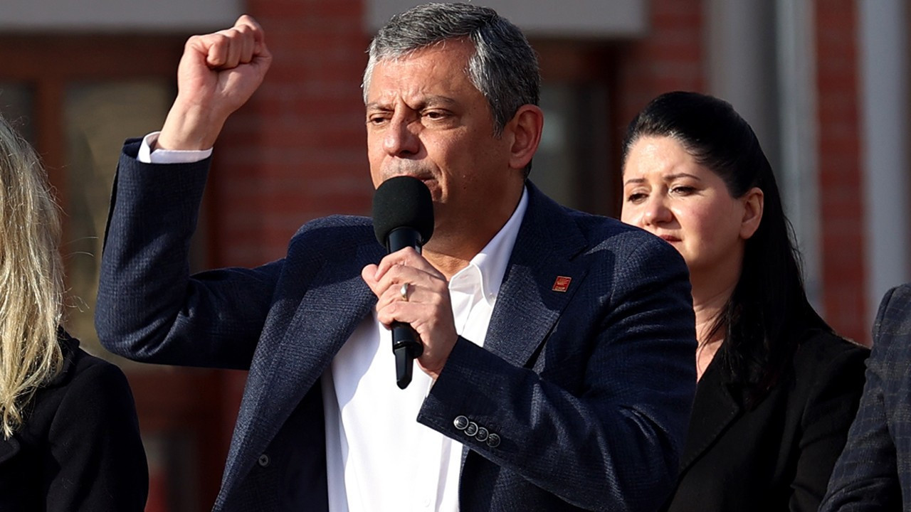 CHP Genel Başkanı Özel: İktidara geldiğimizde en düşük emekli maaşı da, asgari ücret de 39 bin lira olacak