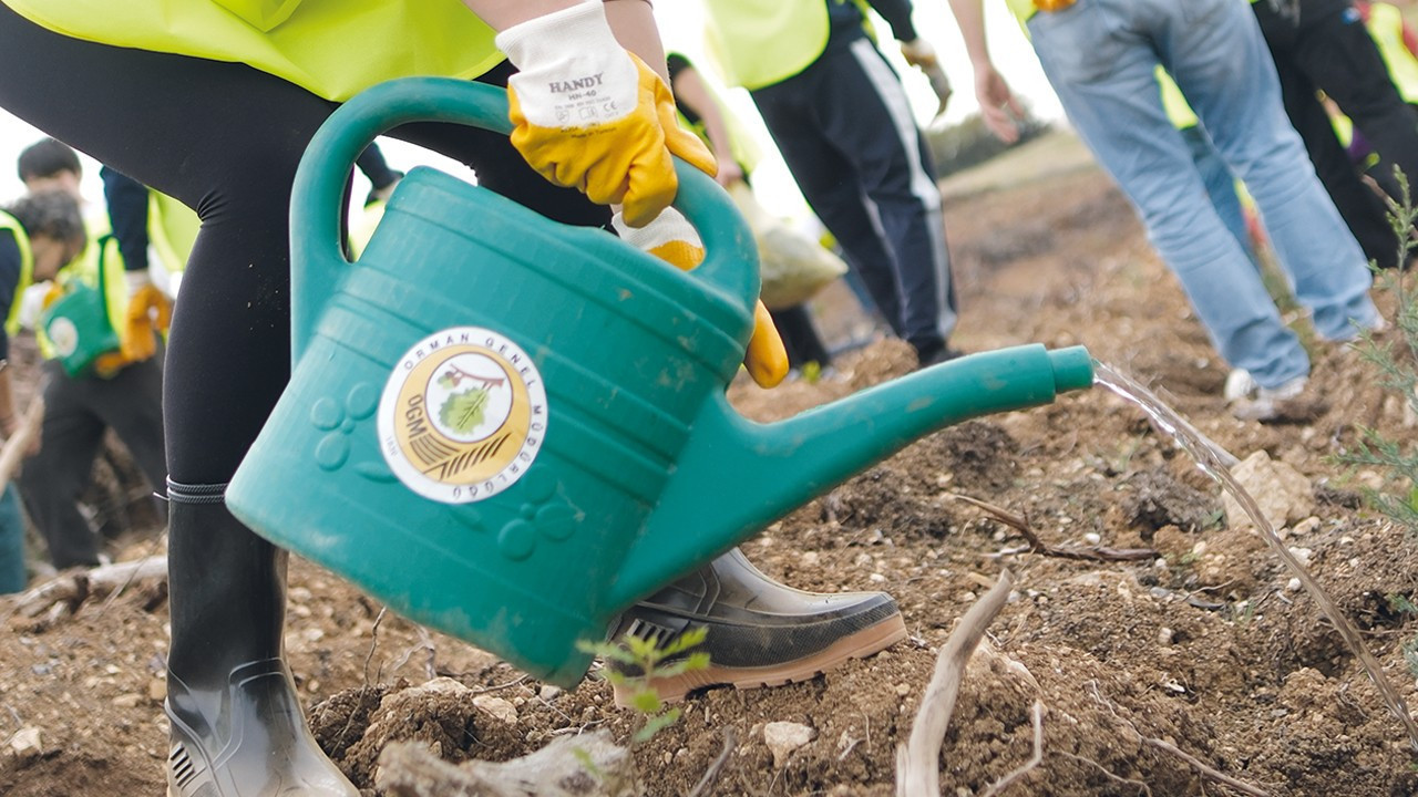 Gelecek nesiller için 10 bin fidan toprakla buluştu