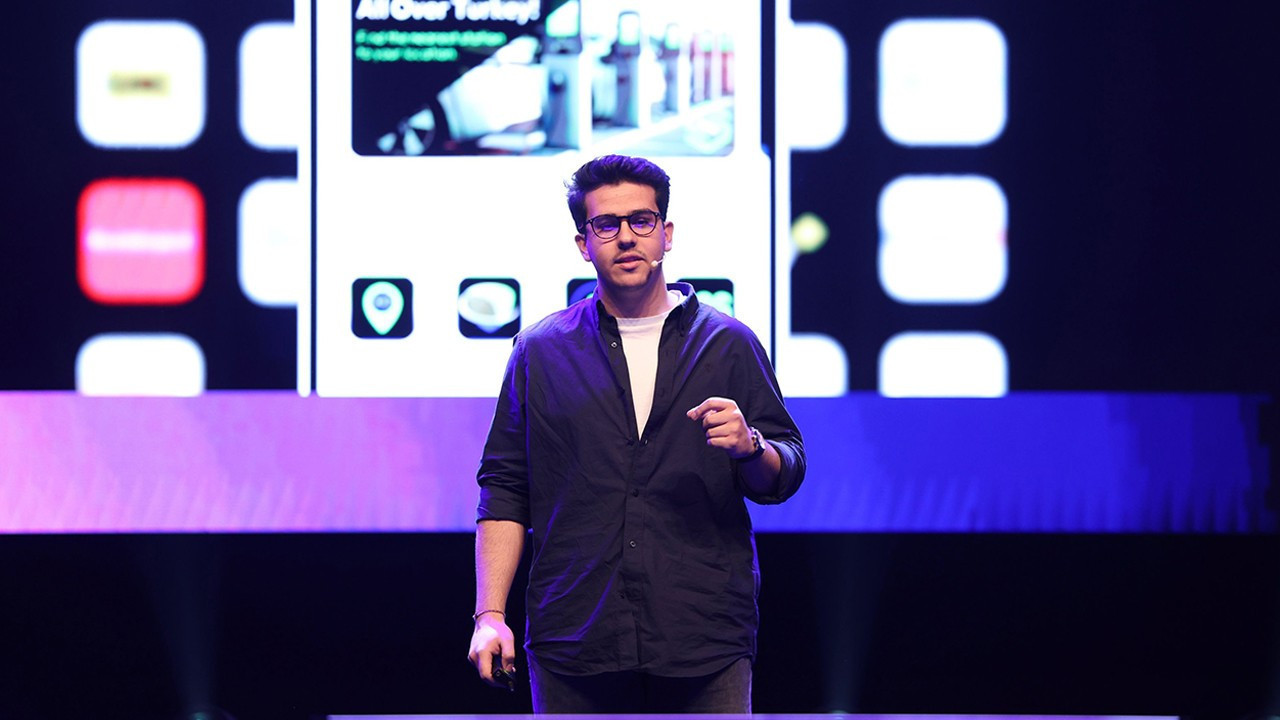 Araç sistemleri ve şehrin altyapısıyla konuşan girişim