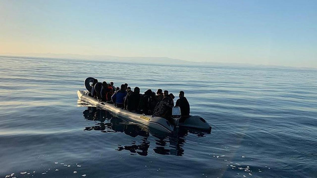 İzmir açıklarında göçmen operasyonu