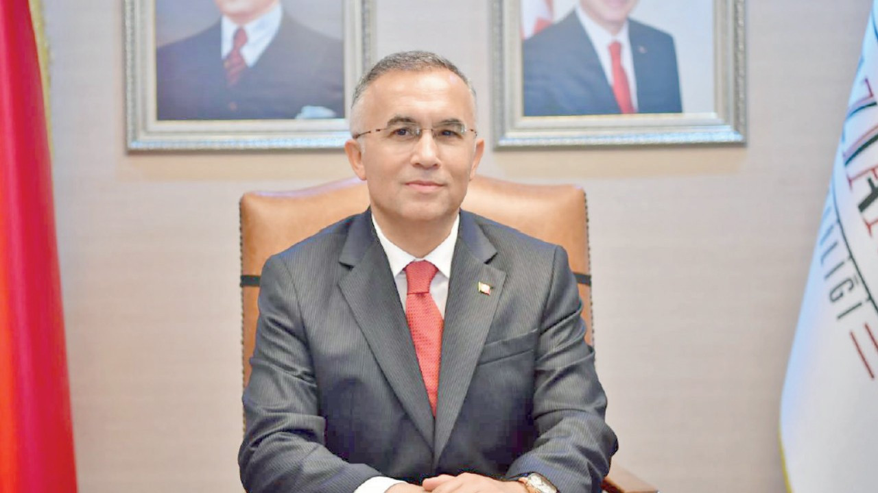 Gaziantep Valisi Kemal Çeber: Bazı günler vardır bir millet ayağa kalkar