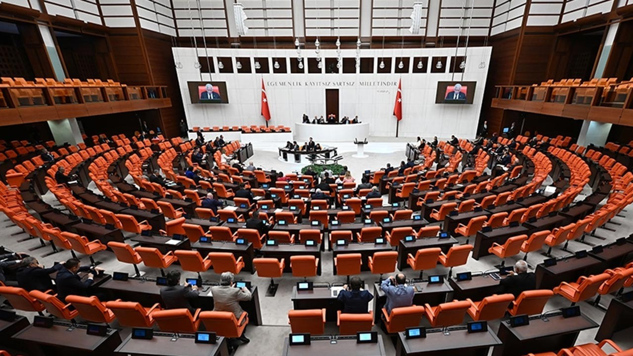 Son dakika: 11. 'Yargı Paketi'ndeki Kovid-19 düzenlemesi TBMM'de kabul edildi