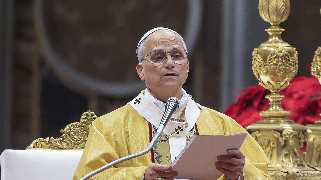 Papa 14. Leo, Vatikan'da ilk kez Noel ayini yönetti