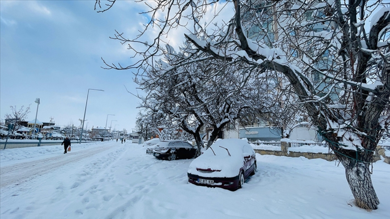 İstanbul'da kar 19 ilçede etkili olacak! İstanbul Valiliği ilçeleri açıkladı