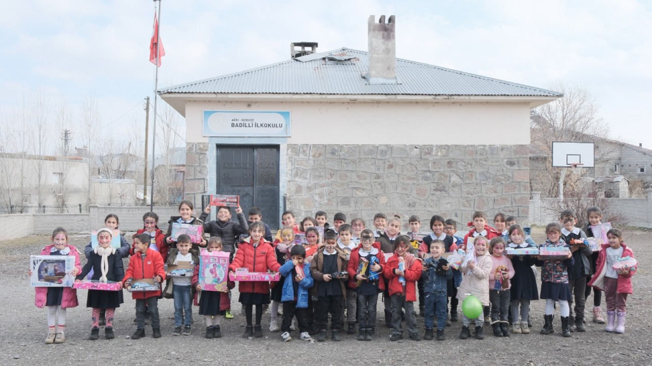 IC Mutluluk Harekatı binlerce çocuğa umut oldu