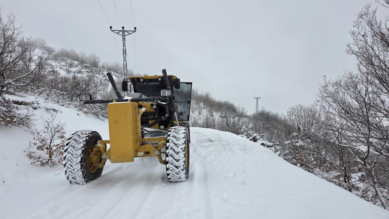 Kar ve tipi ulaşıma engel oldu: 1743 yerleşim yoluna kapandı