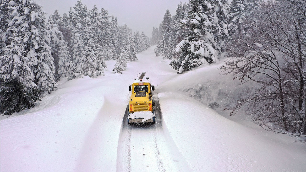 Yurt genelinde kar ve dondurucu soğuk etkisini sürdürüyor: 63 ilde kar yağışı, 31 il için sarı kodlu uyarı