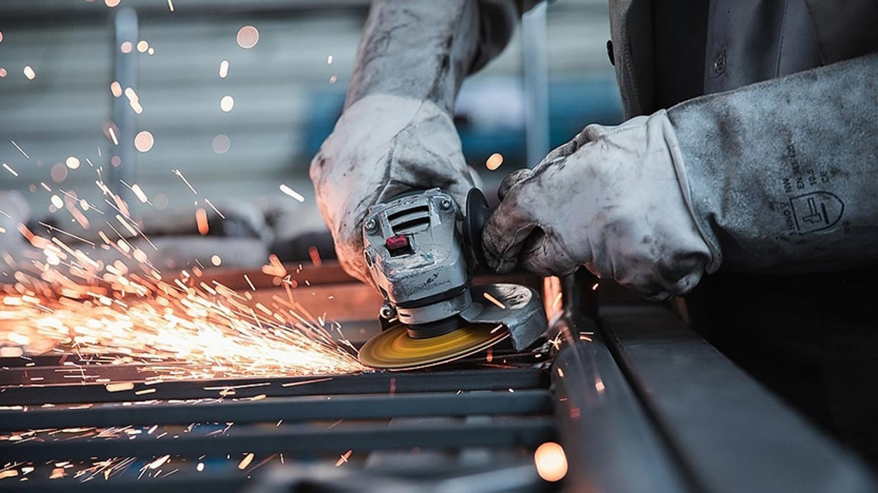 ABD'de imalat sanayi PMI aralıkta düştü