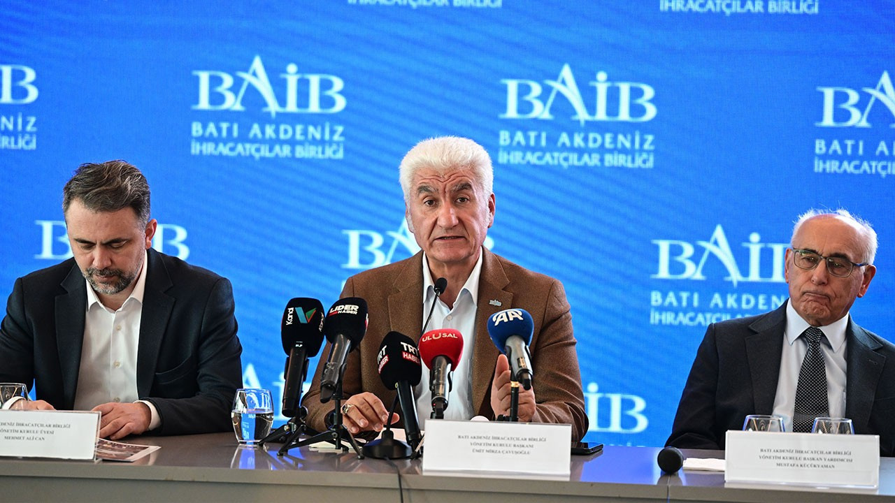 Batı Akdeniz İhracatçılar Birliği (BAİB) Yönetim Kurulu Başkanı Ümit Mirza Çavuşoğlu, Birliğe üye f