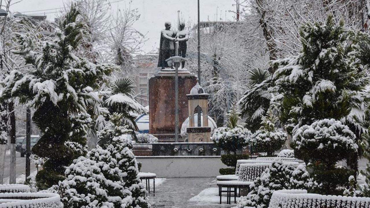 Malatya'da eğitime kar engeli