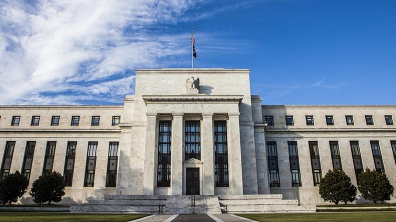 Eski Fed başkanlarından Powell