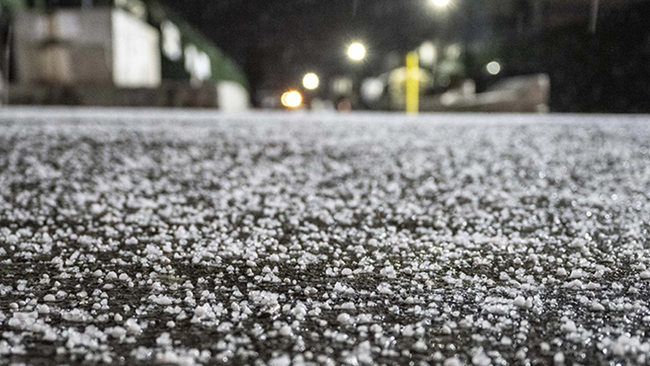 İstanbul'da beklenen kar yağışı başladı