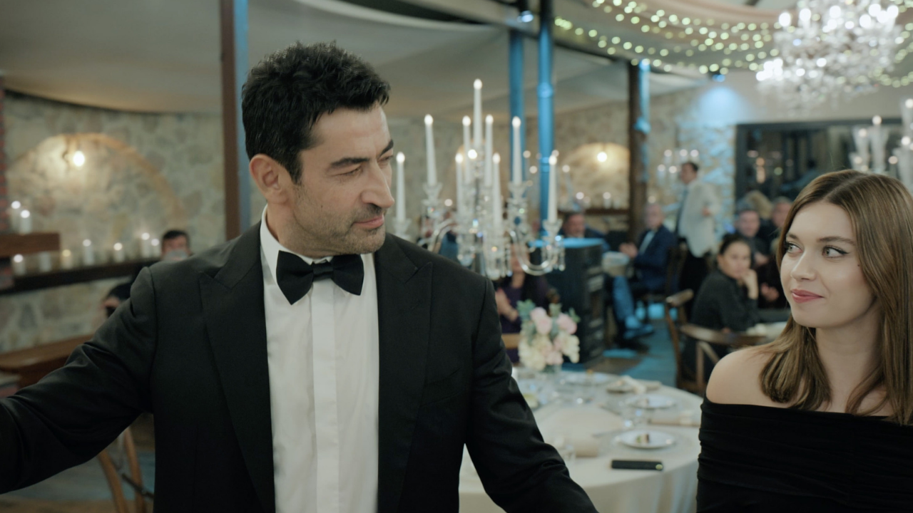 A.B.İ. Dizisi Nedir? Kenan İmirzalıoğlu ve Afra Saraçoğlu'nun Rolü Ne?