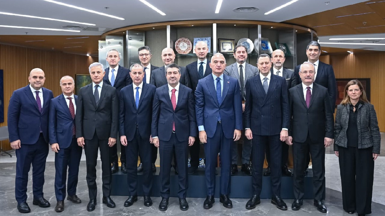 Bakan Ersoy: 2025 sezonunu iyi bir rakamla kapatacağız