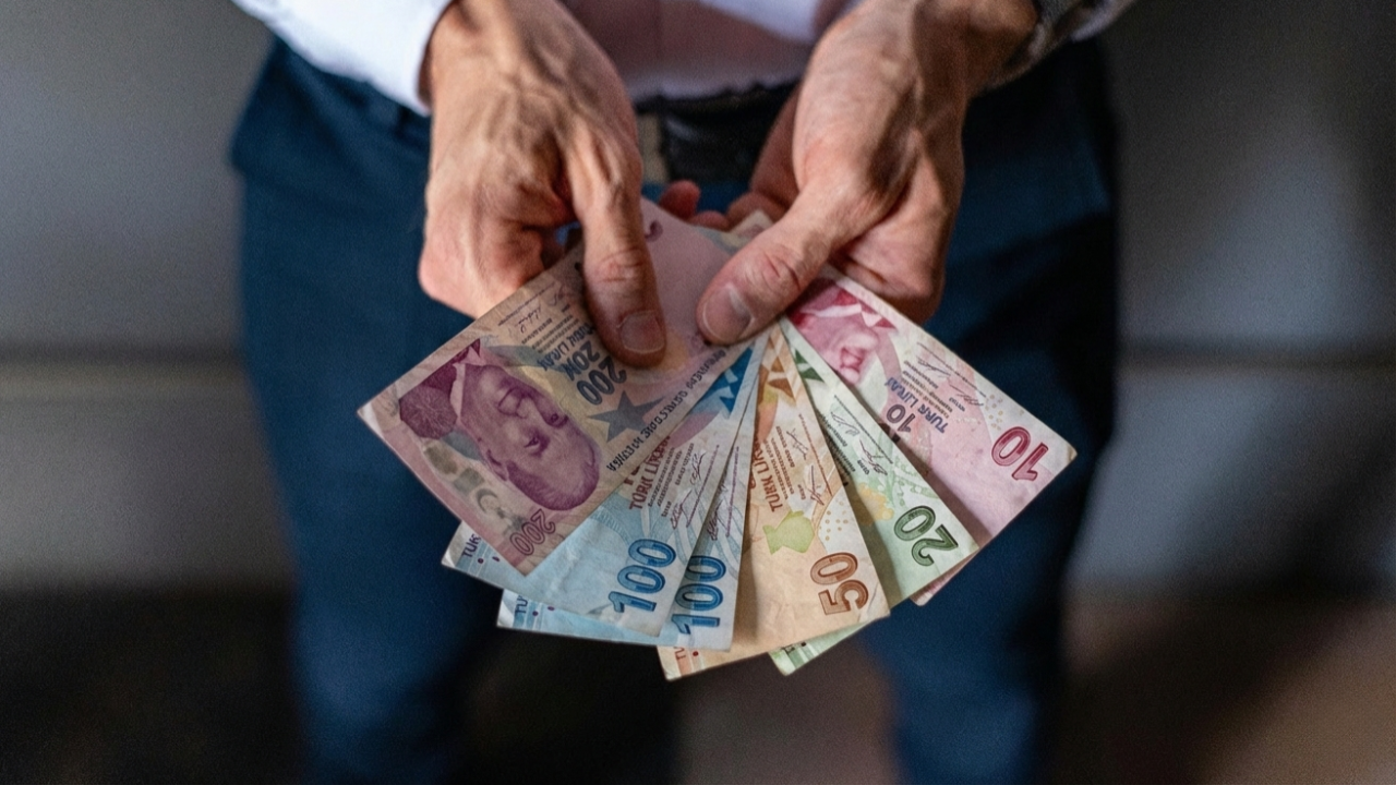 Emekli bayram ikramiyesinde yeni senaryo! 'Tek maaş ihtimali masada'
