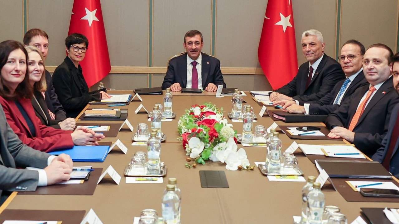 Külliye'de Türkiye-AB zirvesi: Gümrük birliği ve vize serbestisi görüşüldü