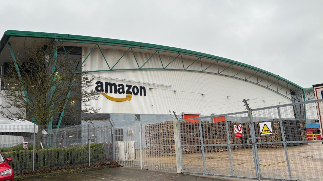 Amazon ilk deposunu kapatıyor! Yüzlerce çalışanı etkileyecek