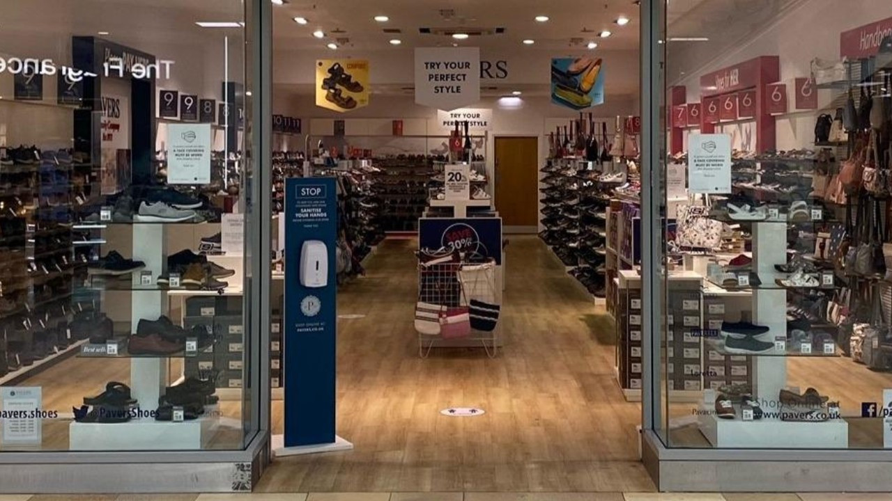 160 mağazalı ayakkabı zincirinden kapanış kararı: Her şey yüzde 50 indirimli