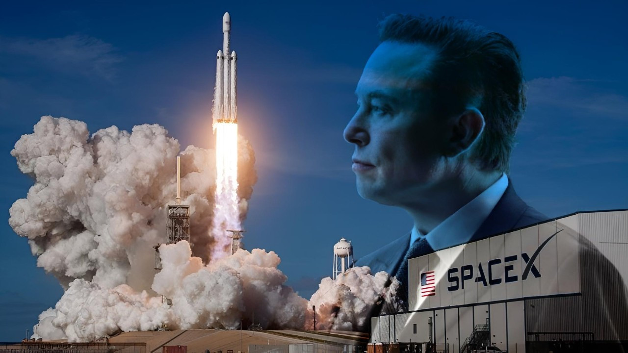 SpaceX’ten rota değişikliği: Mars askıya alındı, hedef Ay