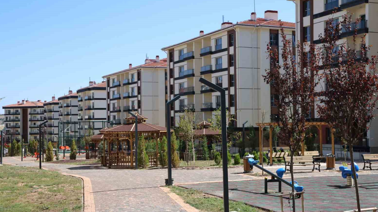 İzmir TOKİ kura çekimi ne zaman? TOKİ İzmir nihai liste yayımlandı mı, başvuru sonuçları ne zaman açıklanacak?