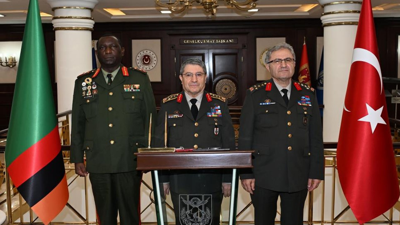 Genelkurmay Başkanı Bayraktaroğlu, Zambiya Kara Kuvvetleri Komutanı Zyeele ile görüştü
