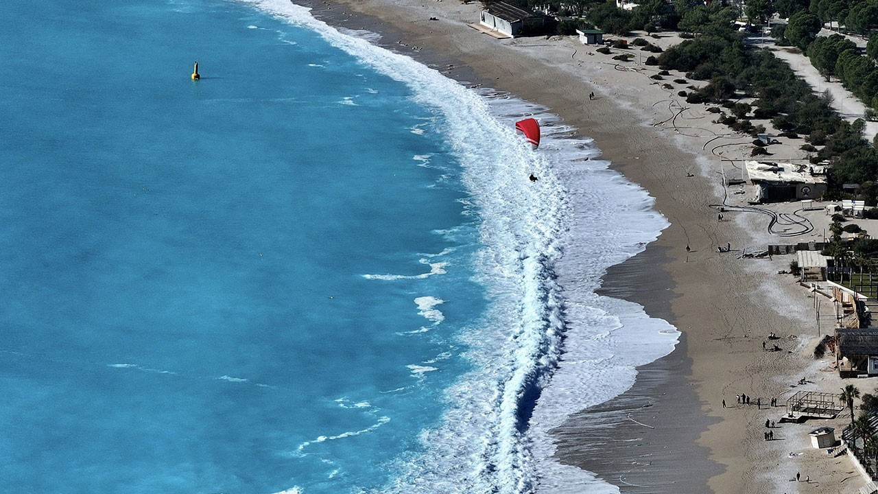 Fethiye’de yağış sonrası Ölüdeniz turkuaza döndü