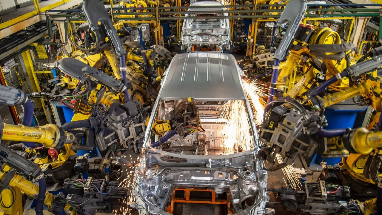 Otomotiv devinden rekor kâr sonrası sürpriz hamle: Temettü yüzde 20 artırıldı, milyarlarca dolarlık geri alım başlıyor